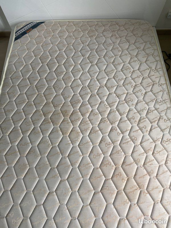 Ensemble lit complet 140x190 – Matelas orthopédique + Sommier + Tête de lit – Bon état (image 4)