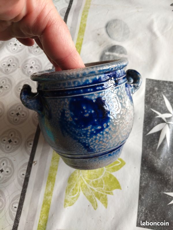 Petit pot bleu en grès d'Alsace (image 3)