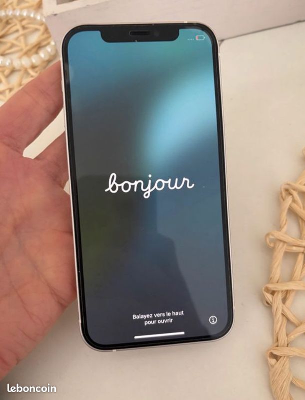 IPhone 12 (image 4)
