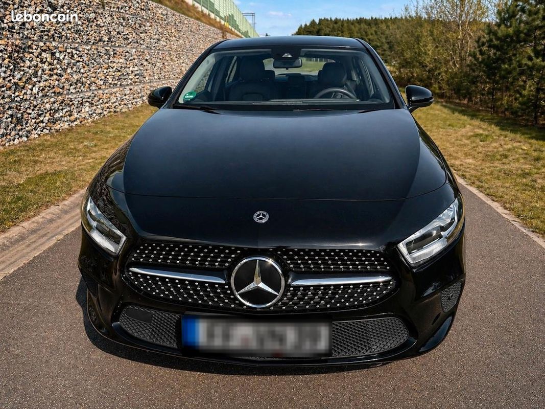 Mercedes-Benz Classe A 250 e Progressive Line 218ch 8G-DCT | Apple CarPlay • Caméra de Recul • Avertisseur de Ligne (image 2)