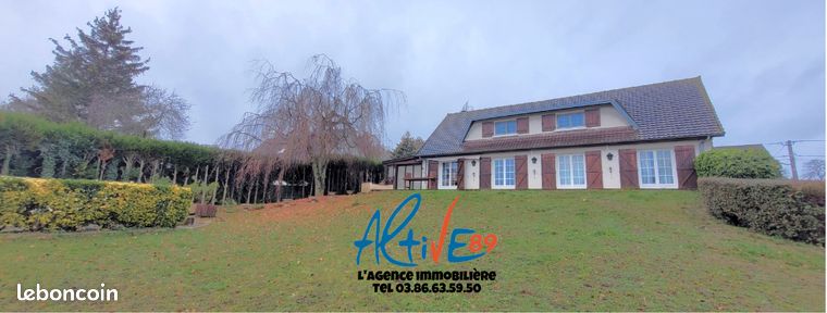 Maison 8 pièces 243 m²