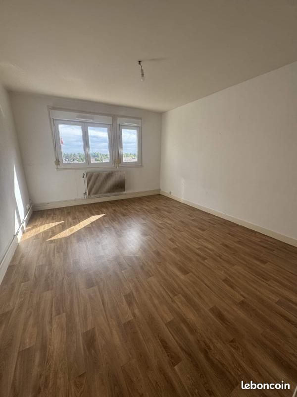 Appartement 3 pièces 65 m² · à Saint-Julien-les-Villas · 65 m² · 400 €/mois