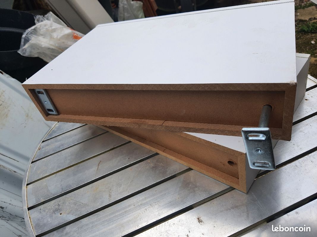 Lot de 2 tables de nuits murales (image 2)