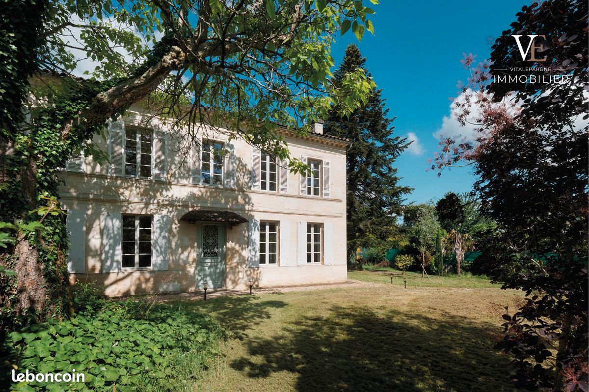 Maison 7 pièces 242 m² · à Sadirac · 242 m² · 975 000 €