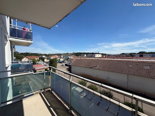 Appartement 3 pièces 82 m² · à Golbey · 82 m² · 125 000 €