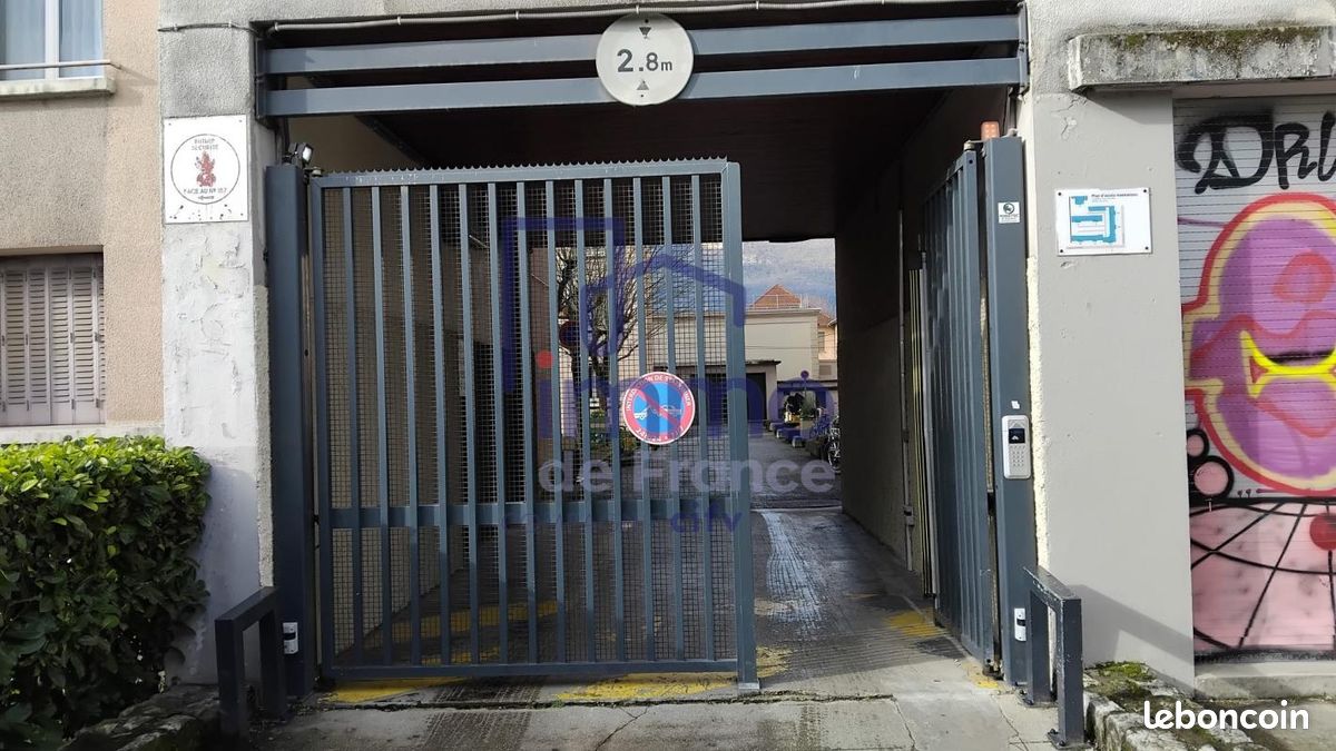 Parking 35 m² · à Grenoble · 35 m² · 49 700 €