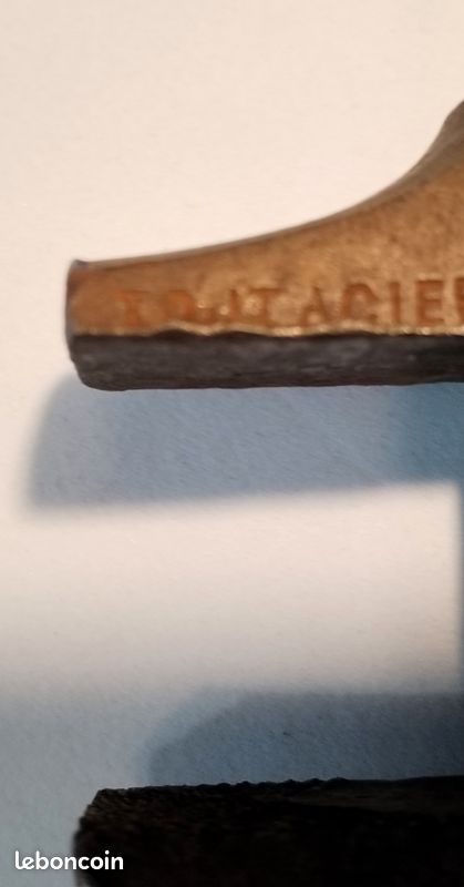 Ancien étau à main vintage en acier et bois – outil ancien français – 21 cm (image 3)