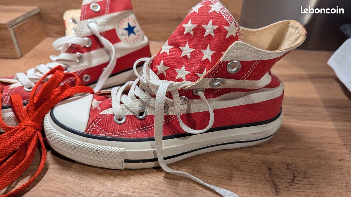 Converses femme rouges et blanches Chaussures