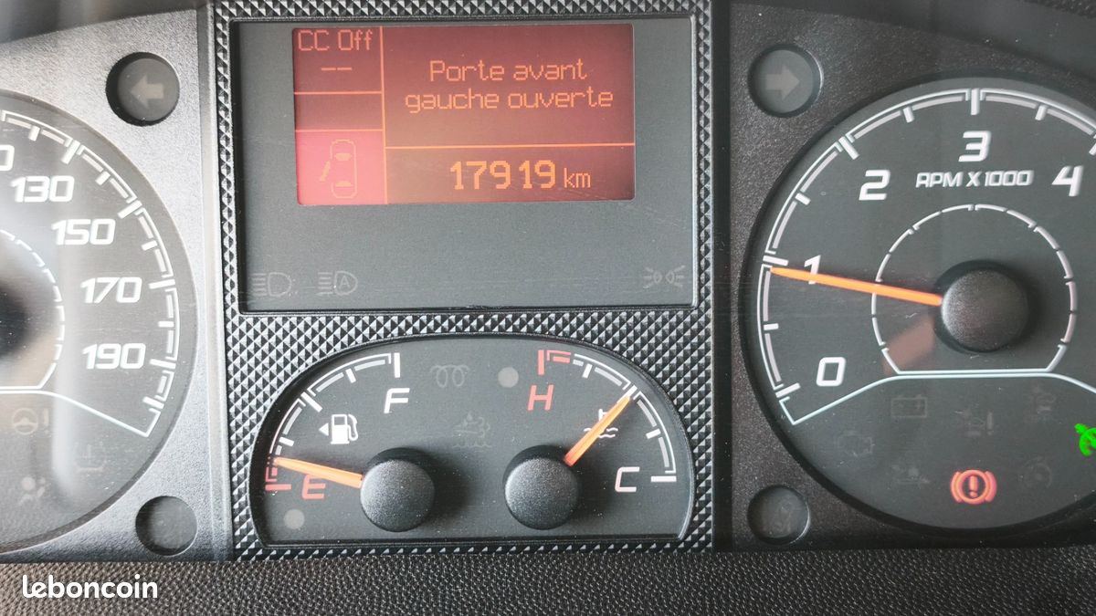 Peugeot BOXER L3H2 2.2 BLUEHDI 165 CV Standard (image 35)