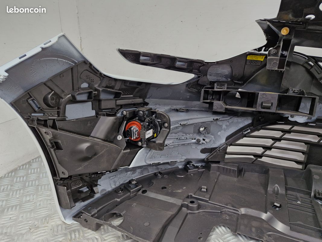 Pare-choc avant Renault megane 4 phase 2 -> Occasion d'origine (image 6)
