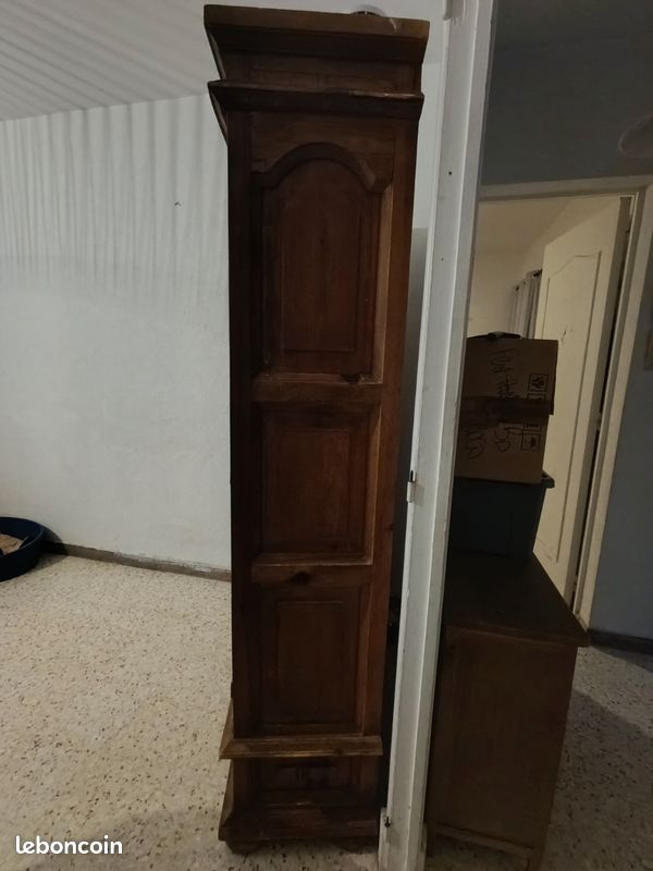 Armoire pin massif (image 2)