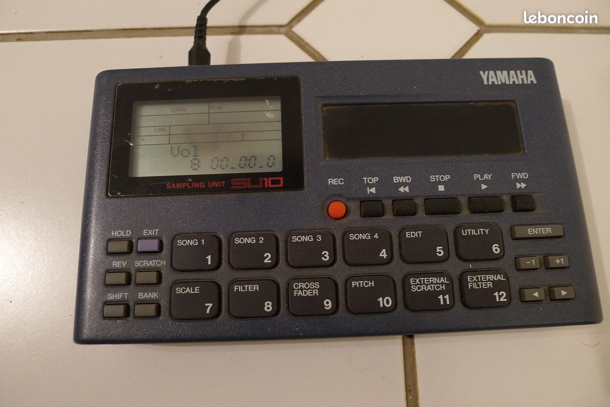 Sampler de poche YAMAHA SU-10 (image 1)
