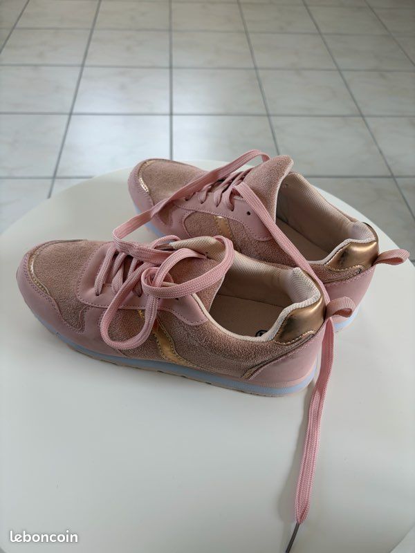 Basket rose taille 37 (image 1)