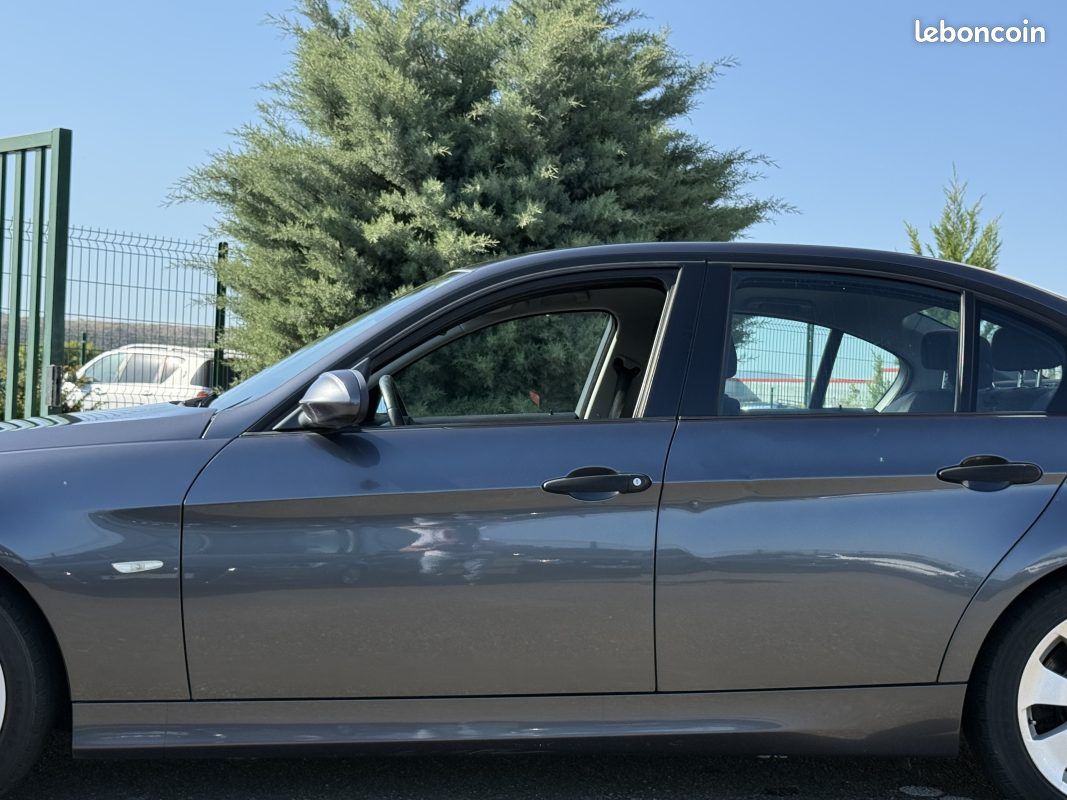 BMW Série 3 V (E90) 320i 150ch Sport Garantie 6 Mois (image 10)