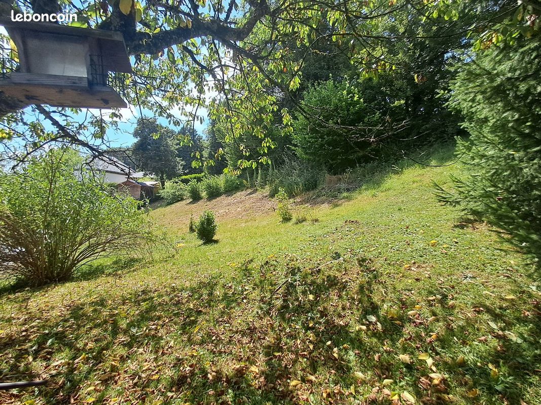 Terrain 620 m² GROISY · 135 000 €