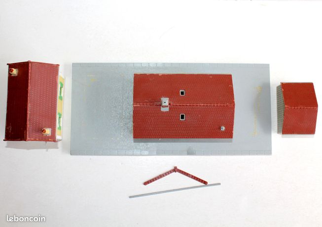 MKD 500 - Gare de fay aux loges - HO (1:87) EUR 45,88 - FR