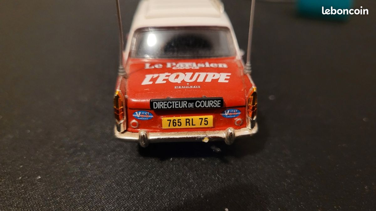 Tour de France Miniatures: Peugeot 604 Directeur de la Course