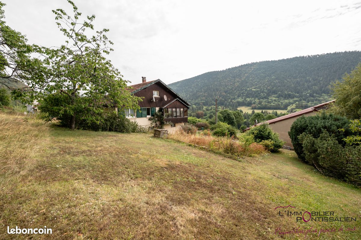 Maison 5 pièces 132 m² · à Jougne · 132 m² · 340 000 €