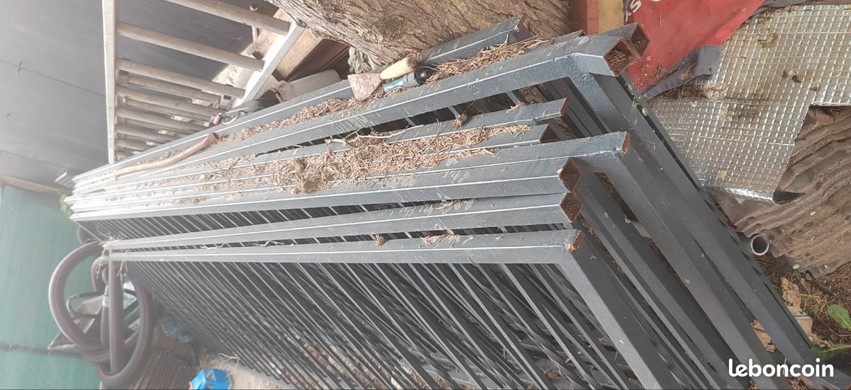 Balustrade d'extérieur en fer forgé (image 2)