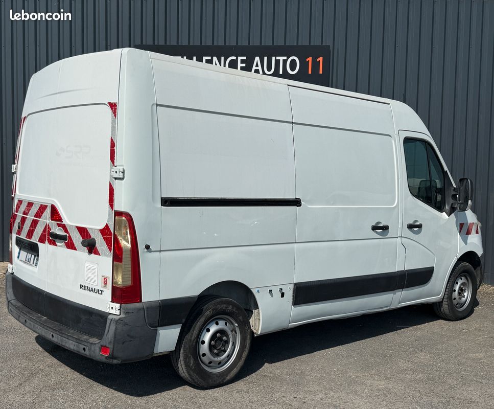 RENAULT Master Fg F3300 L1H2 2.3 dCi 125ch Confort (image 2)