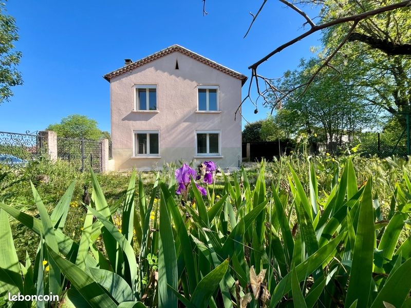 Maison 5 pièces 85 m² · à Collias · 85 m² · 230 000 €