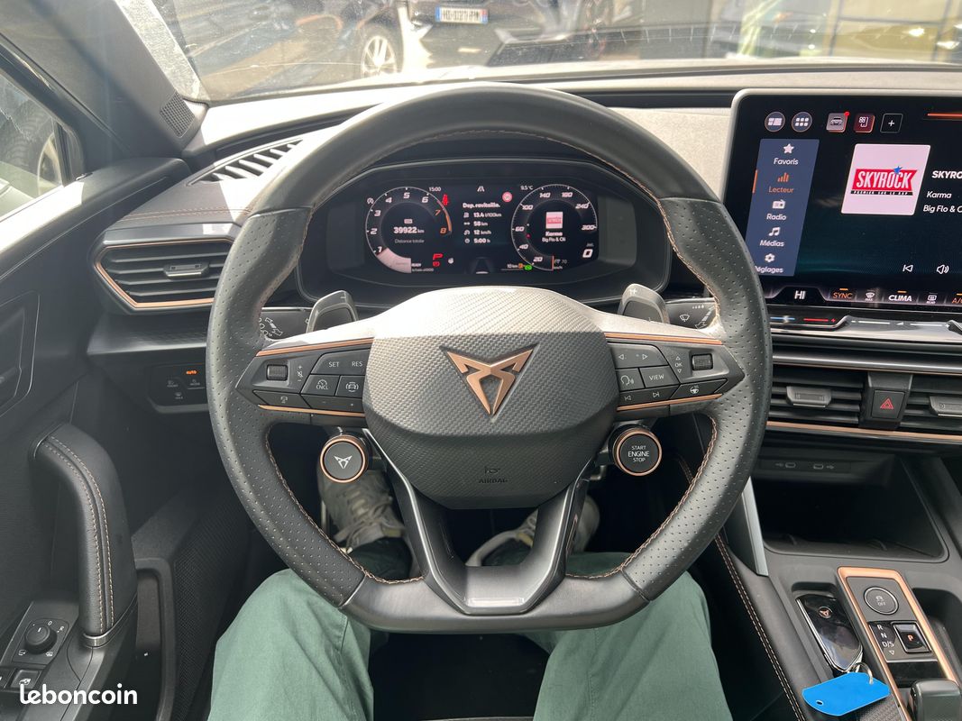 CUPRA Leon 1.5 eTSI Hybrid 150 ch DSG7 V (image 9)