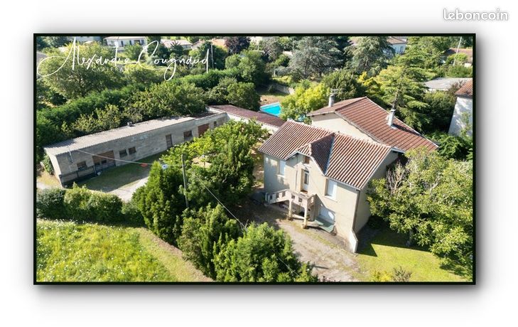 Maison 10 pièces 240 m²