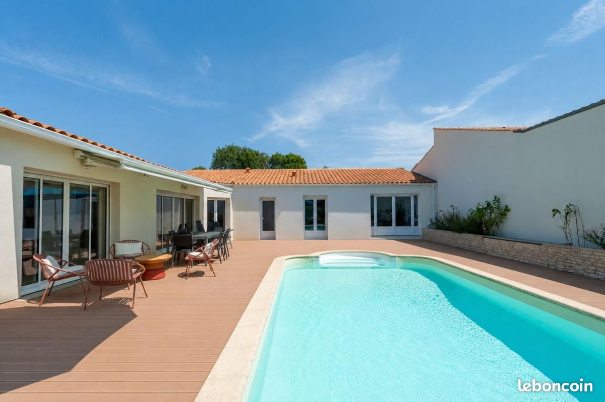 Maison 5 pièces 153 m² · à Nieul-sur-Mer · 153 m² · 639 600 €