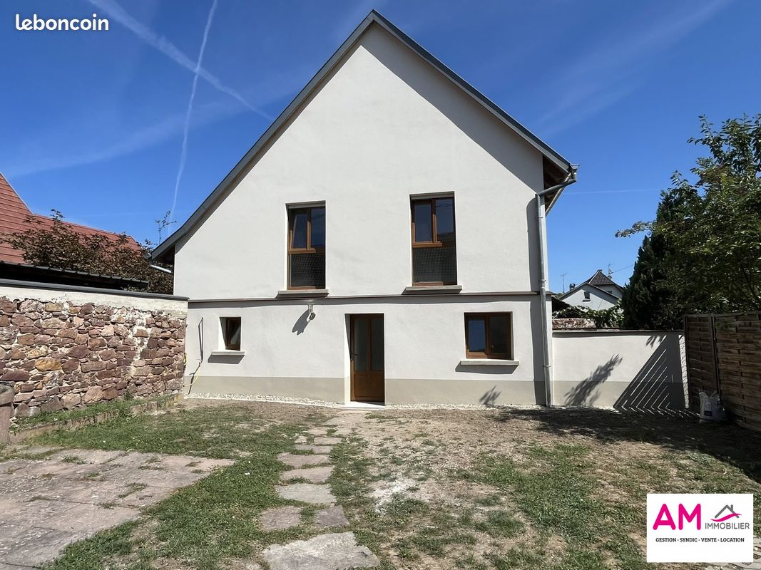 Maison 5 pièces 75 m² · à Sainte-Croix-en-Plaine · 75 m² · 955 €