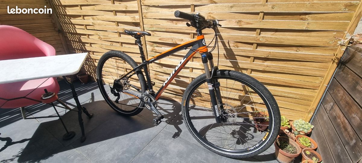 VTT Kona Kahuna 29' de 2016 (image 1)