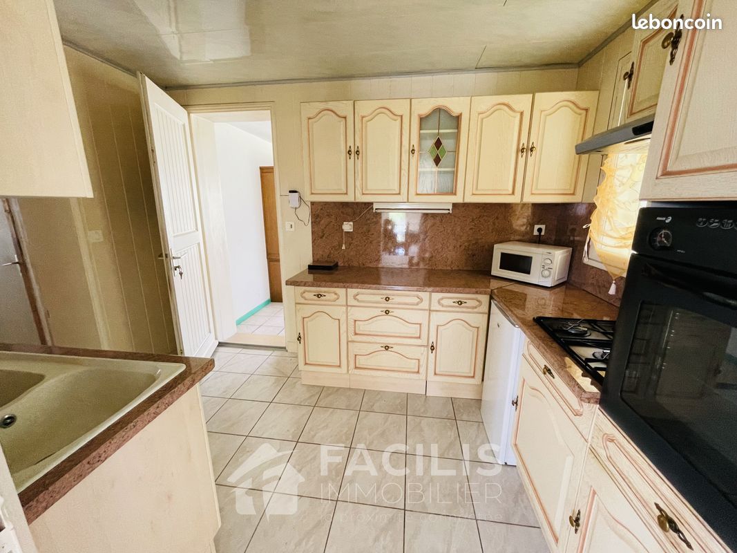 Maison 6 pièces 164 m² - Coteaux-du-Blanzacais 16250 Blanzac-Porcheresse (image principale 2)