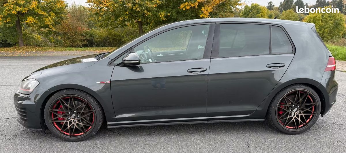 Volkswagen Golf VII LIM. GTI PERFORMANCE BMT 230 CH BVM - VOLANT EN CUIR (image 4)