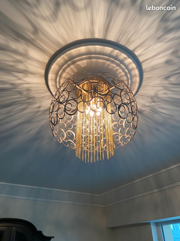 Lustre (image 1)