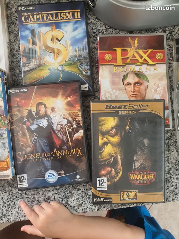 Jeu PC SOS 2000 En Big Box - État Très Bon, Genre Aventure Point'n'click & Boxe