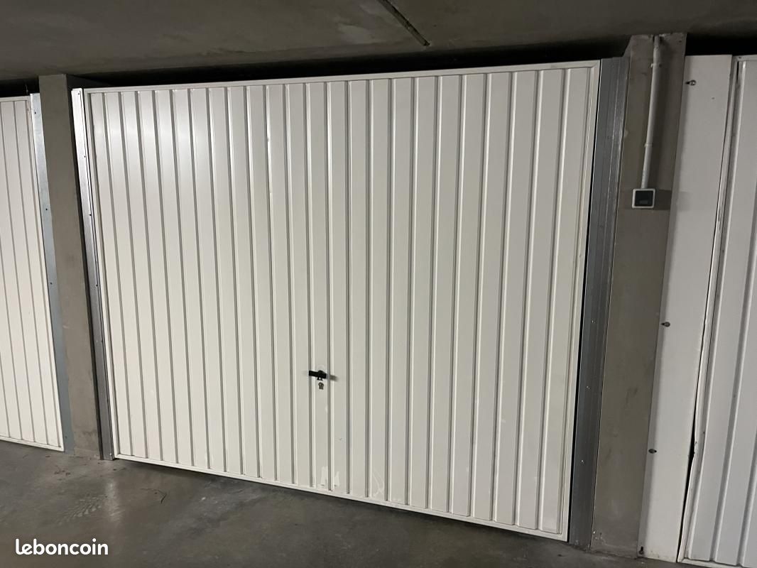 Parking 12 m² · à Villeurbanne · 12 m² · 106 €/mois
