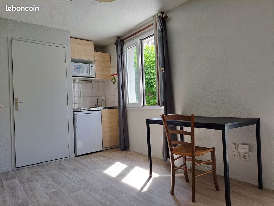Appartement 1 pièce 17 m² · à Grenoble · 17 m² · 410 €/mois