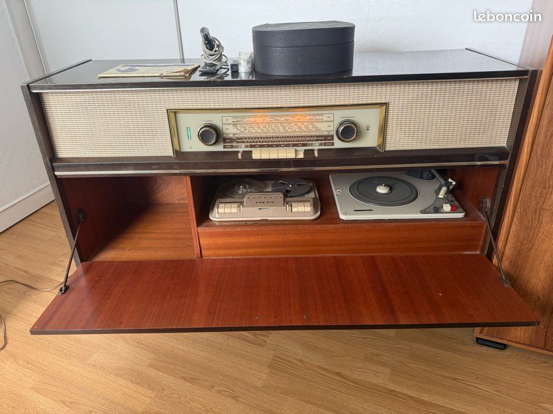 Meuble radio Grundig (image 1)
