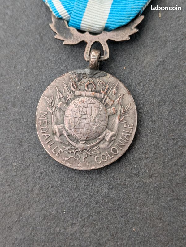At Auction: Médaille Coloniale, official type, by Georges Lemaire, with