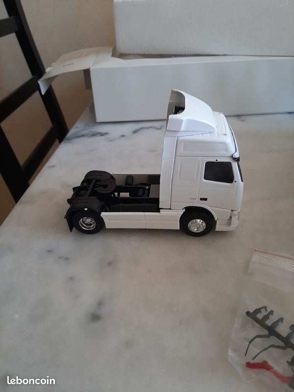 CAMION VOLVO FH 4 Globe Semi Transports TER - Eligor 115635 - 1/43 EUR 136,90 - FR