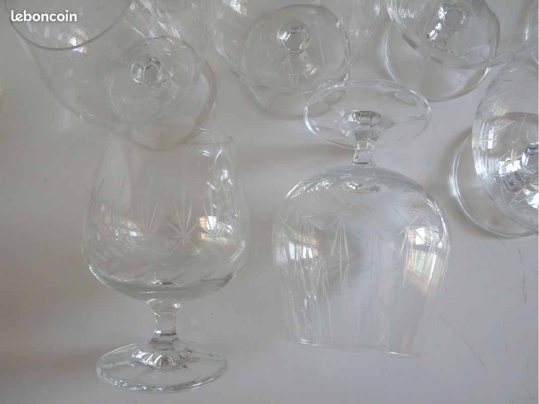 5 verres à cognac décor gravé en cristal anciens (image 5)