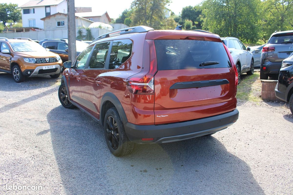 Dacia JOGGER TCE 100 CV ESS/GAZ EXTREME LIMITED EDITION CAMÉRA GRAND GPS 3D USB FULL LEDS BV6 (image 3)