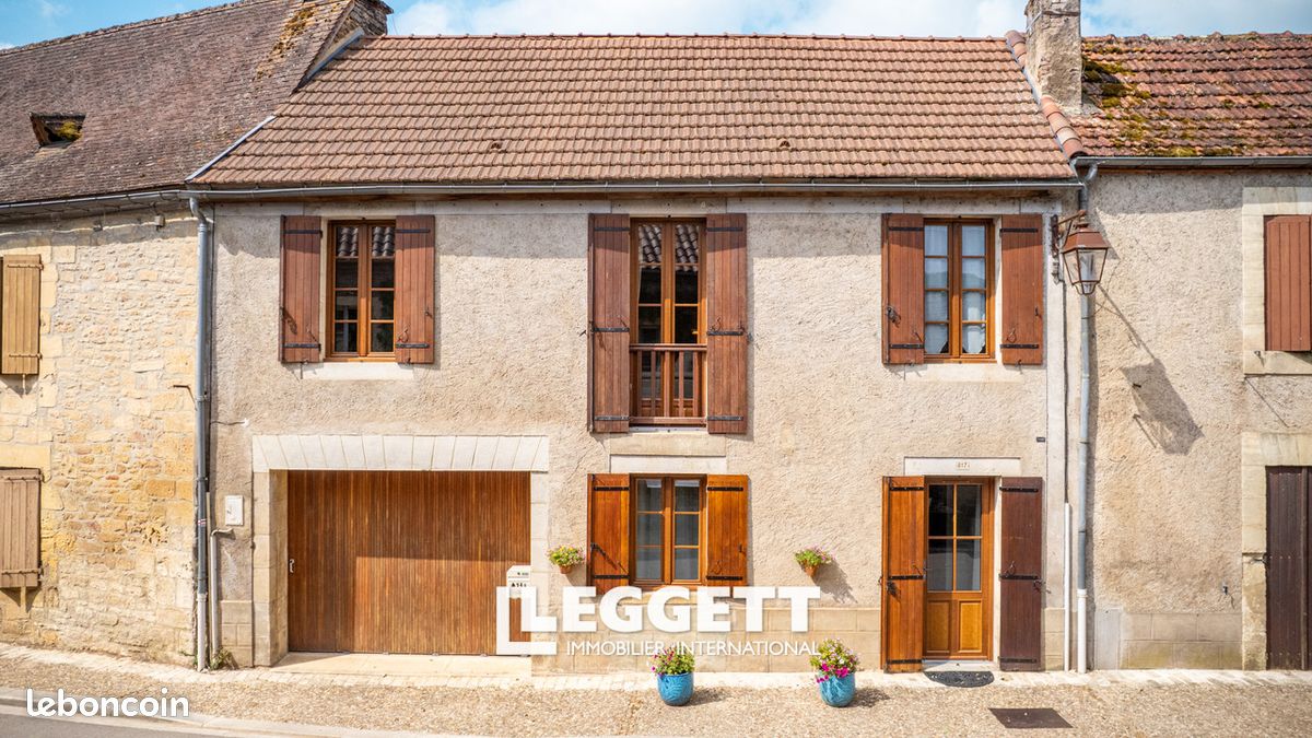 Maison 3 pièces 75 m² · à Saint-Léon-sur-Vézère · 75 m² · 195 000 €