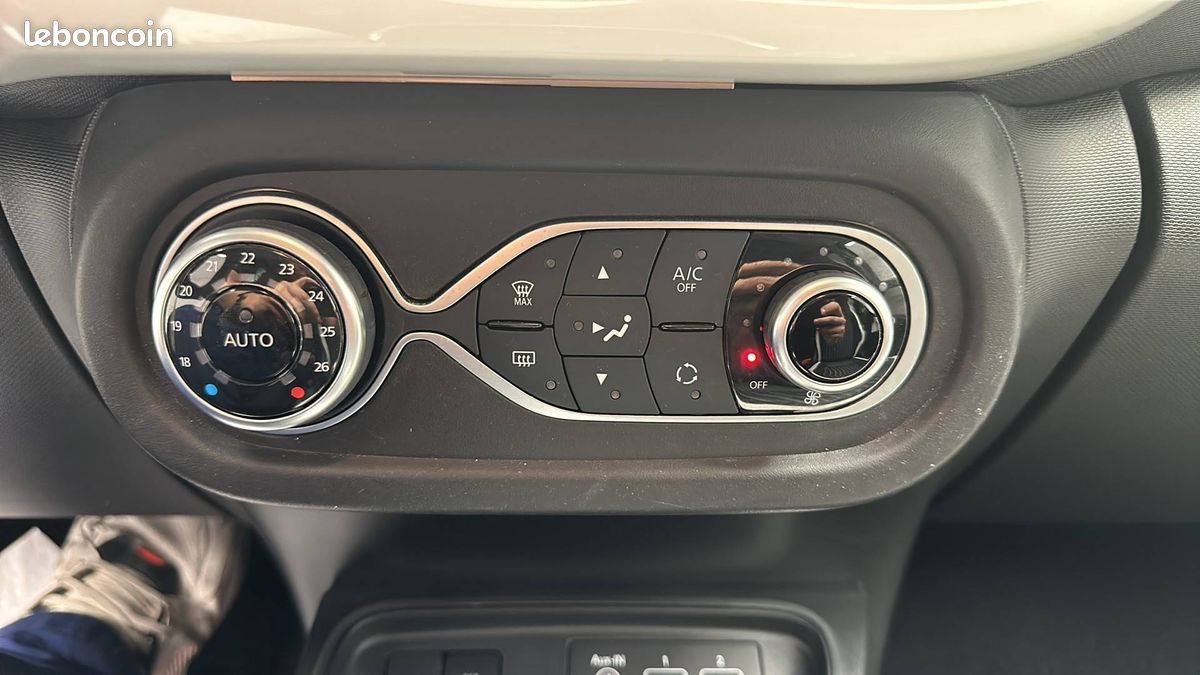 Renault twingo iii e tech techno (image 26)