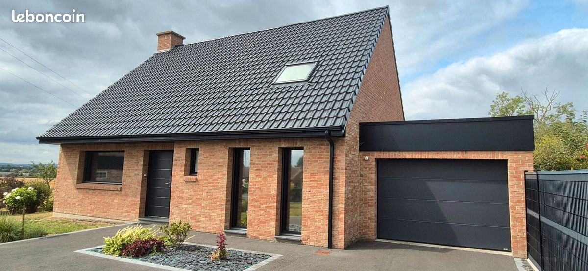 Maison 5 pièces 146 m² · à Hinges · 146 m² · 450 000 €