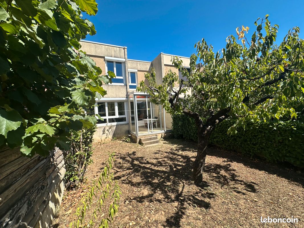 Maison 5 pièces 110 m² · à Valence · 110 m² · 145 000 €