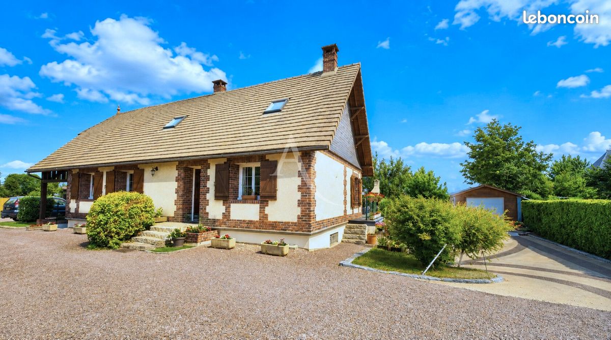 Maison 8 pièces 203 m² · à Étrépagny · 203 m² · 338 240 €