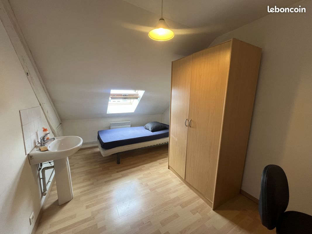 Appartement 1 pièce 8 m² · à Amiens · 8 m² · 245 €