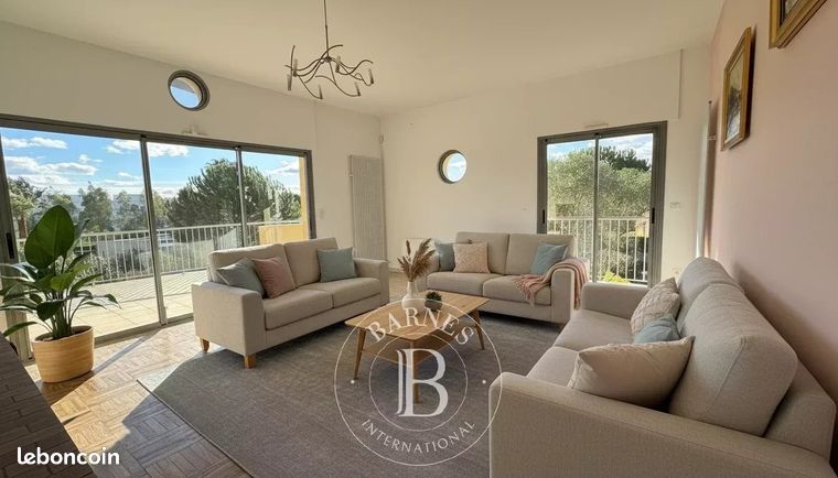 Propriété 6 pièces 202 m² — 4