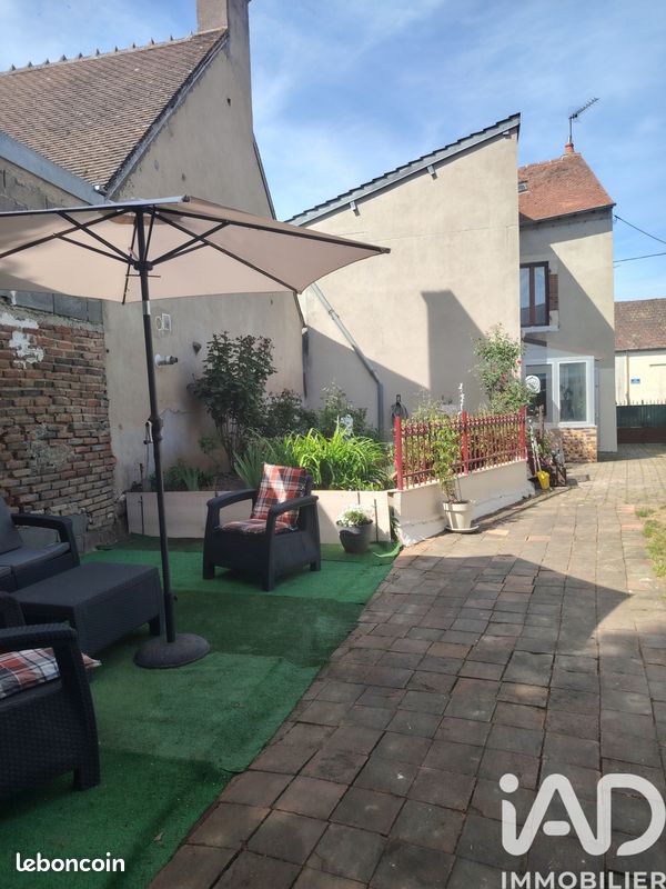 Maison 5 pièces 105 m² · à Huriel · 105 m² · 87 000 €