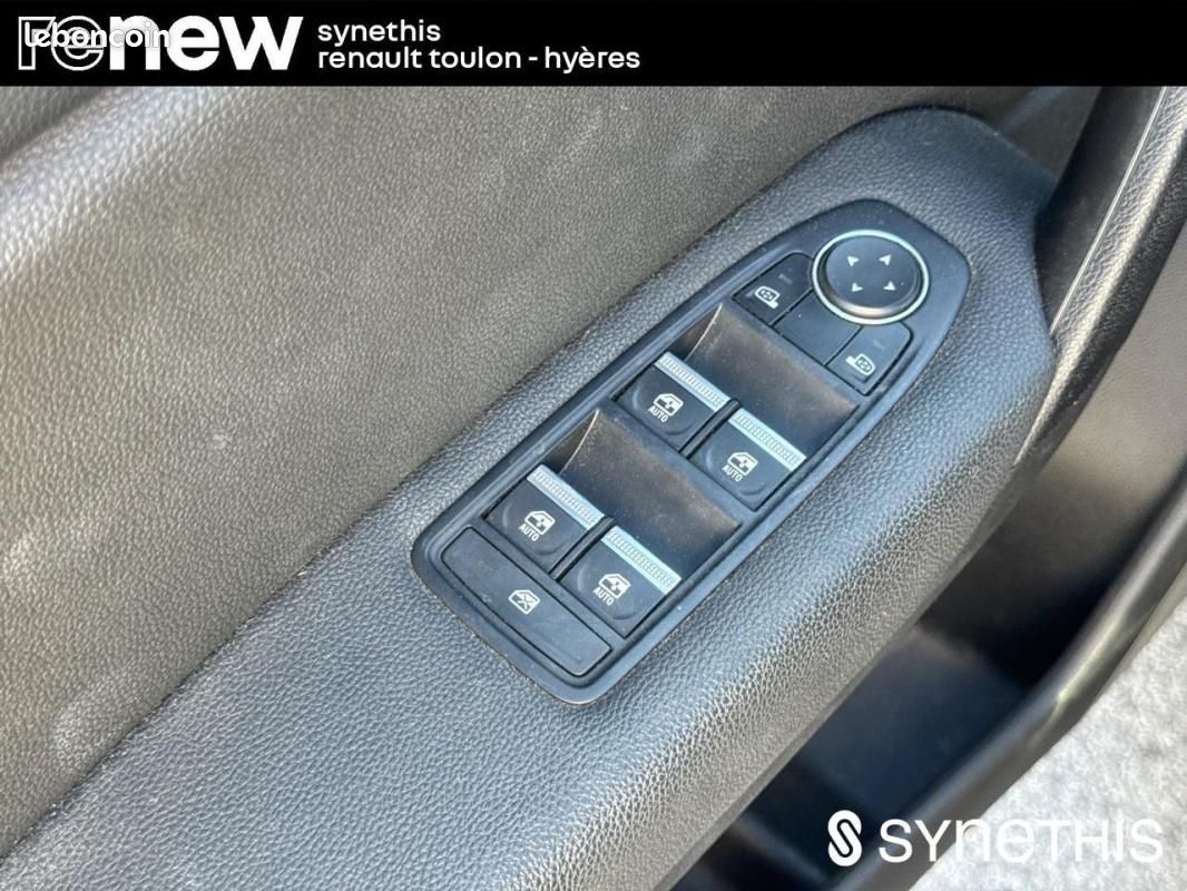 Renault Captur E-Tech 145 - 21 Intens (image 14)